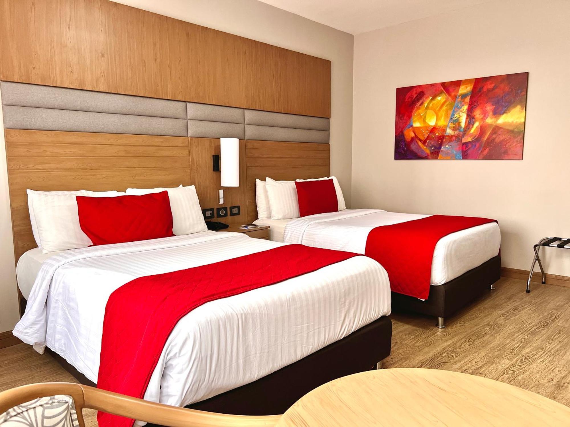 Hotel Dann Carlton Кали Екстериор снимка