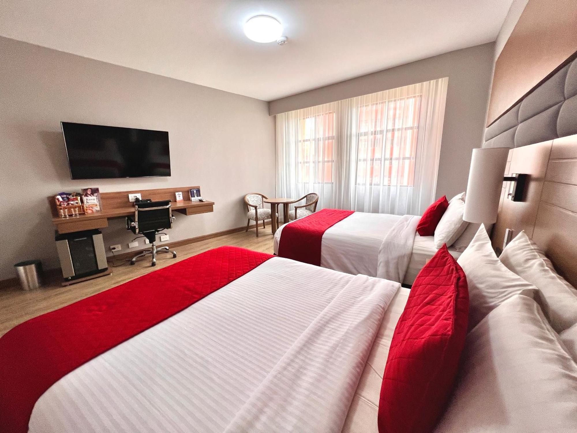 Hotel Dann Carlton Кали Екстериор снимка
