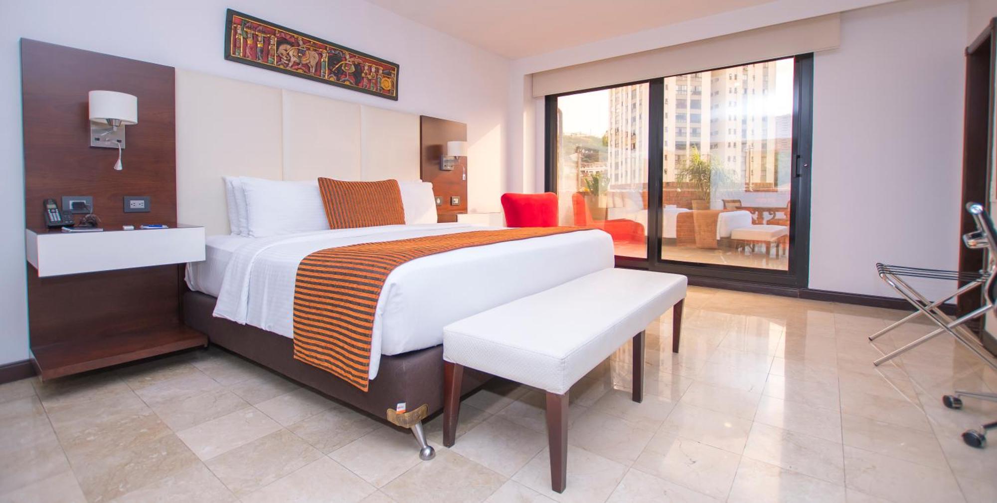 Hotel Dann Carlton Кали Екстериор снимка