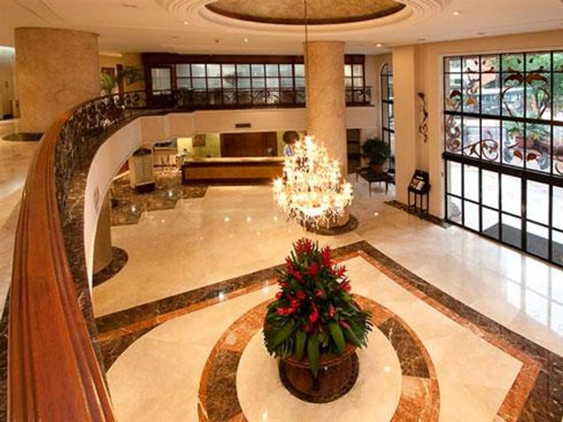 Hotel Dann Carlton Кали Екстериор снимка