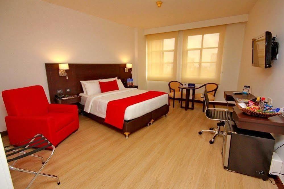 Hotel Dann Carlton Кали Екстериор снимка