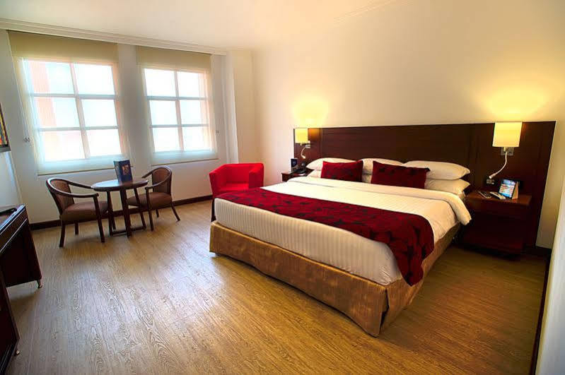 Hotel Dann Carlton Кали Екстериор снимка