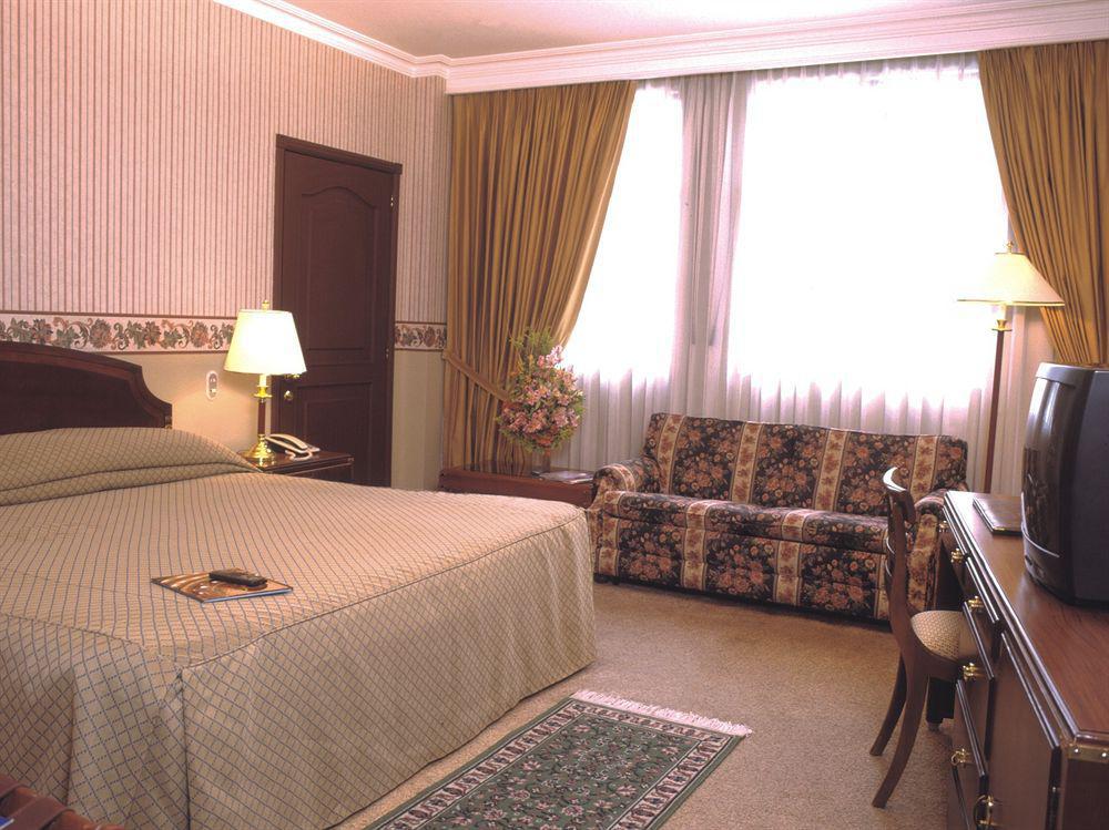Hotel Dann Carlton Кали Стая снимка